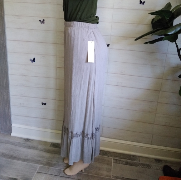 Nabee/ Old Navy Set of Long Skirt, T Shirt - Picture 4 of 8